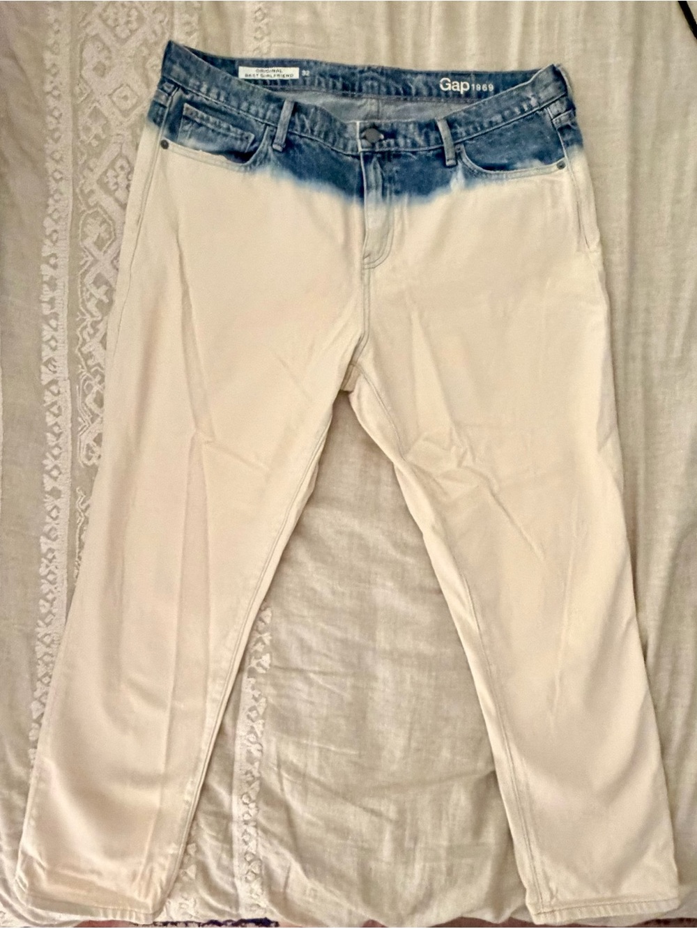 GAP Two-Tone Dip-Dyed Girlfriend Women's Jeans - Cream and Blue size 32